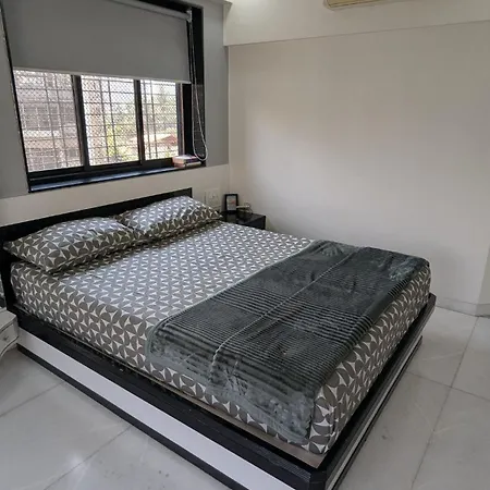 Cozy & Comfy Room 1Bhk Great Location